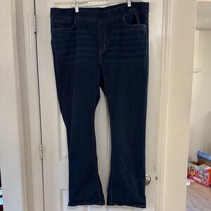 Women’s Levi’s Dark Blue Stretch Totally Shaping/Pull On Bootcut Jeans Size 24L.